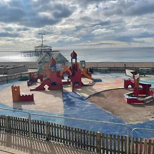 Entire 2 Bed Flat With Garden, Located Near Beach , Brighton United Kingdom